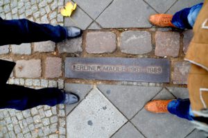Nichts verkörperte die Trennung Europas durch den Eisernen Vorhang während des Kalten Kriegs wie die Mauer, die aus der Hauptstadt Deutschlands eine geteilte Stadt machte. (© Sarah Lötscher, pixabay.com)